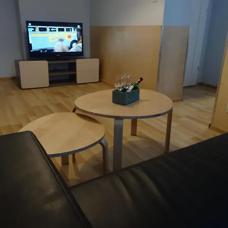 One More Night Apartment, Old Town Apartment Posen