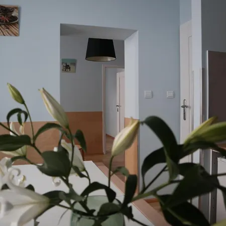 One More Night Apartment, Old Town Apartment *