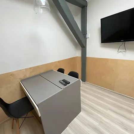 One More Night Apartment, Old Town Apartment Posen